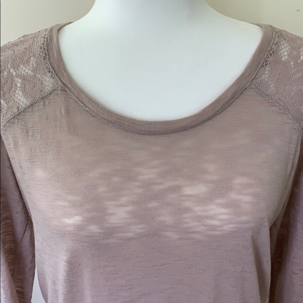 LACE BACK TOP - Picture 4 of 7